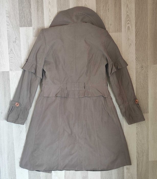Плащ демисезонный 46 размер!