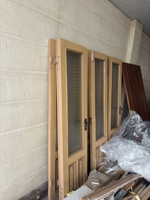 Двери б/у деревянные