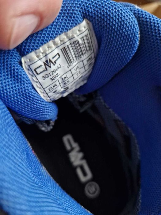 Bocanci trecking CMP  goretex, impermeabili, in stare perfecta, M. 40