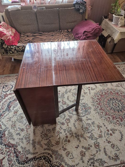 Продам раздвижной стол