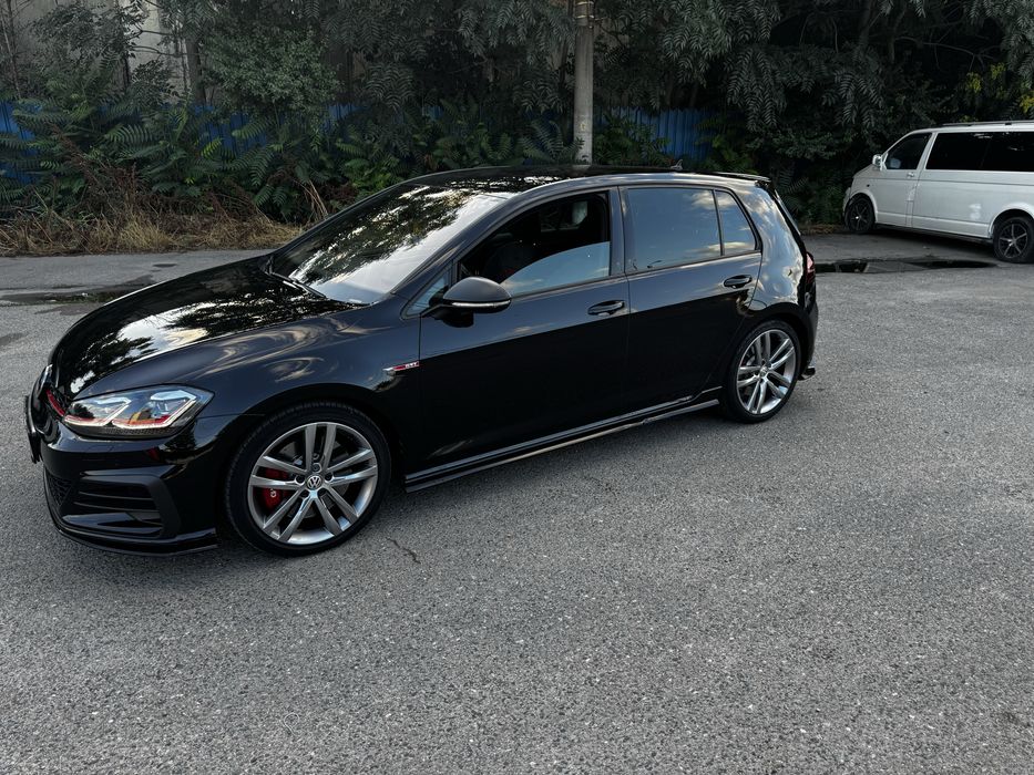 Vănd/Schimb Golf VII 7.5 GTI TCR