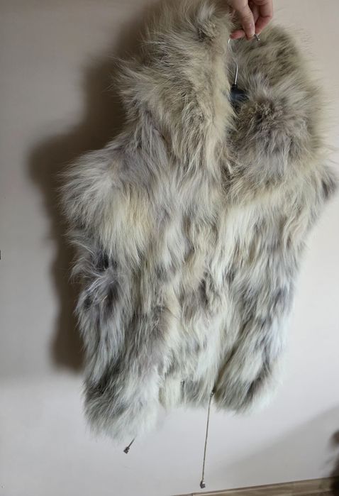 Елек от лисица  с връзки и качулки