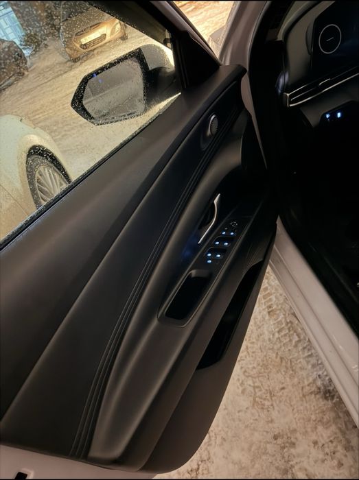 Hyundai Elantra 2021 года
