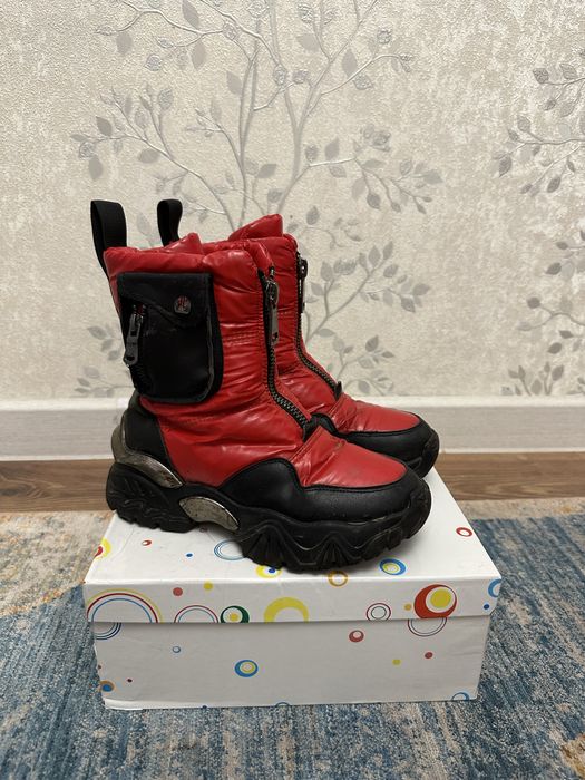 Продам сапоги для девочка