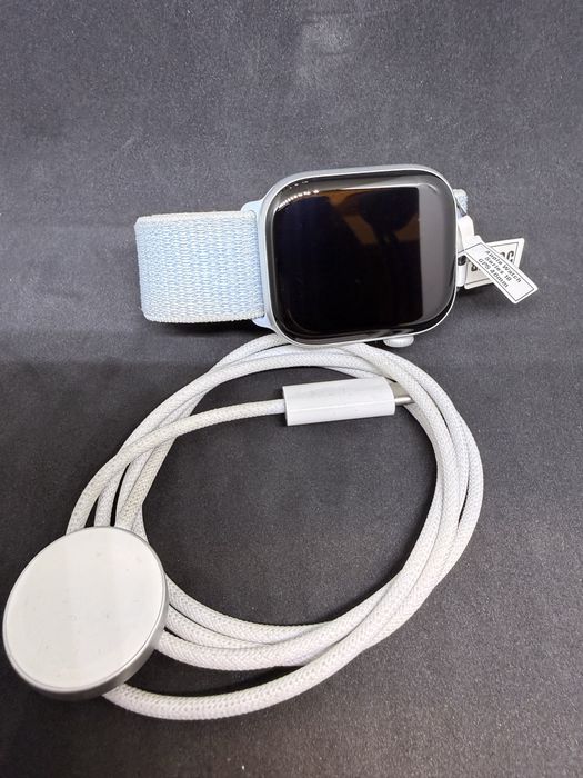 Apple Watch Series 10 GPS 49mm – Отлично състояние + зарядно