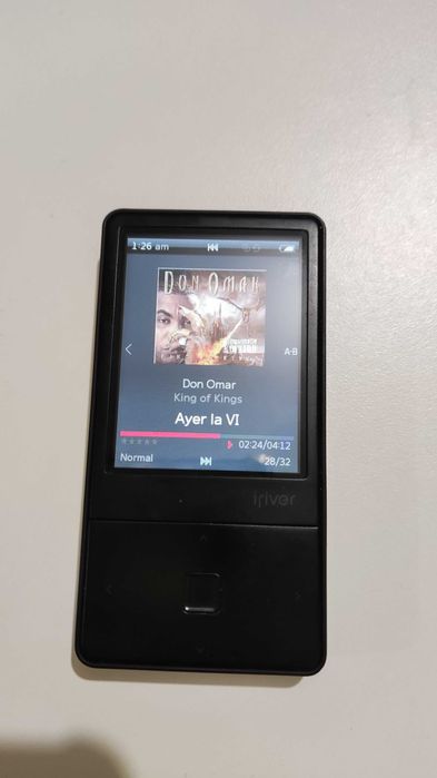 iRiver E100 - FLAC MP3 player, difuzoare, slot SD, video, inregistrare audio, radio FM