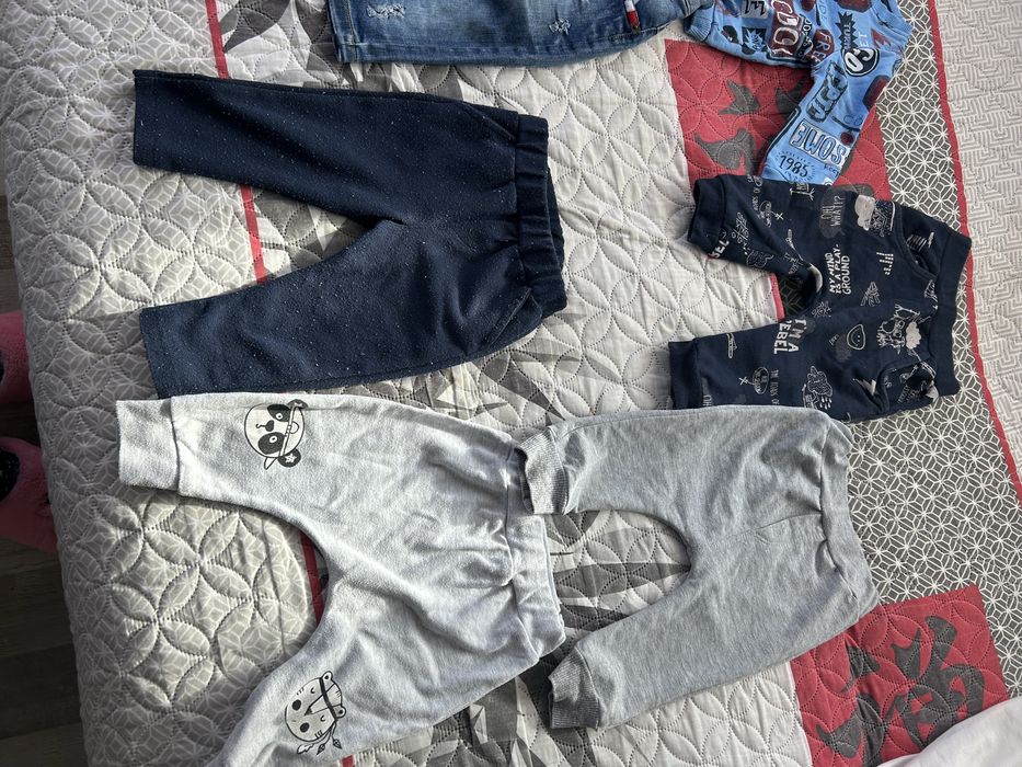 Продавам дрехи за момченце 74размер 5лв бройката