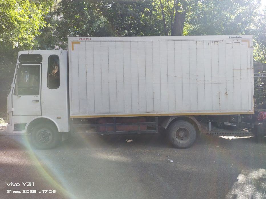 Aftobus yuk furgon qilingan