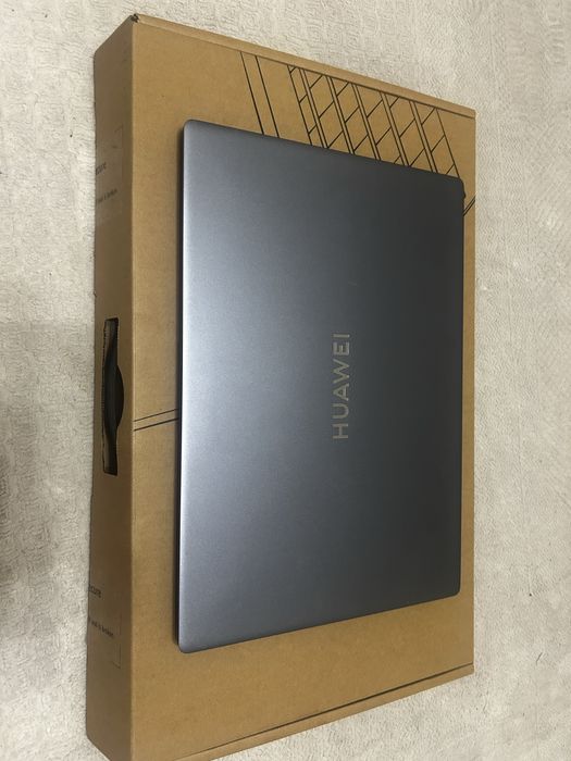 Huawei Matebook D16