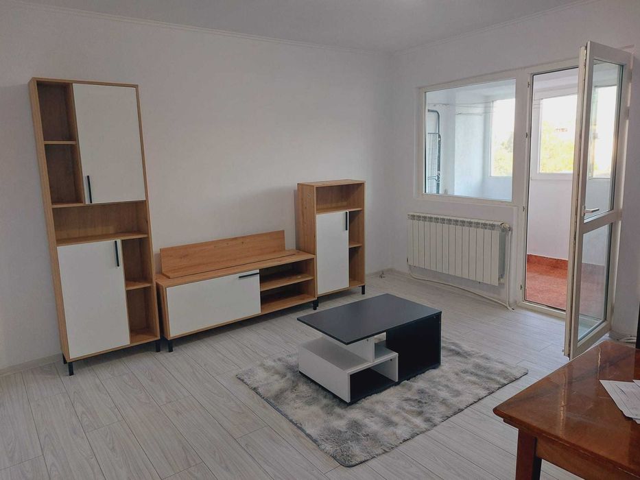 Inchiriez apartament 2 camere.