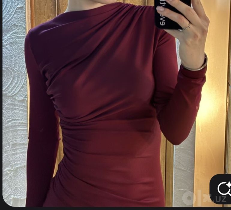 Лонгслив Stradivarius.