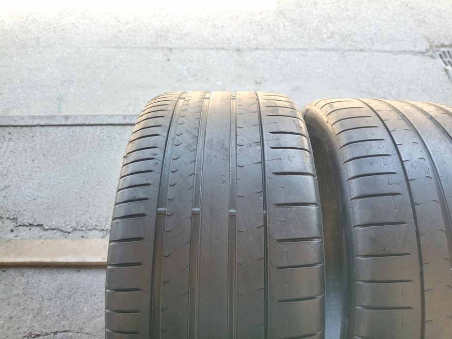 2 anvelope de vara Pirelli 325/30 R23 dot 2420