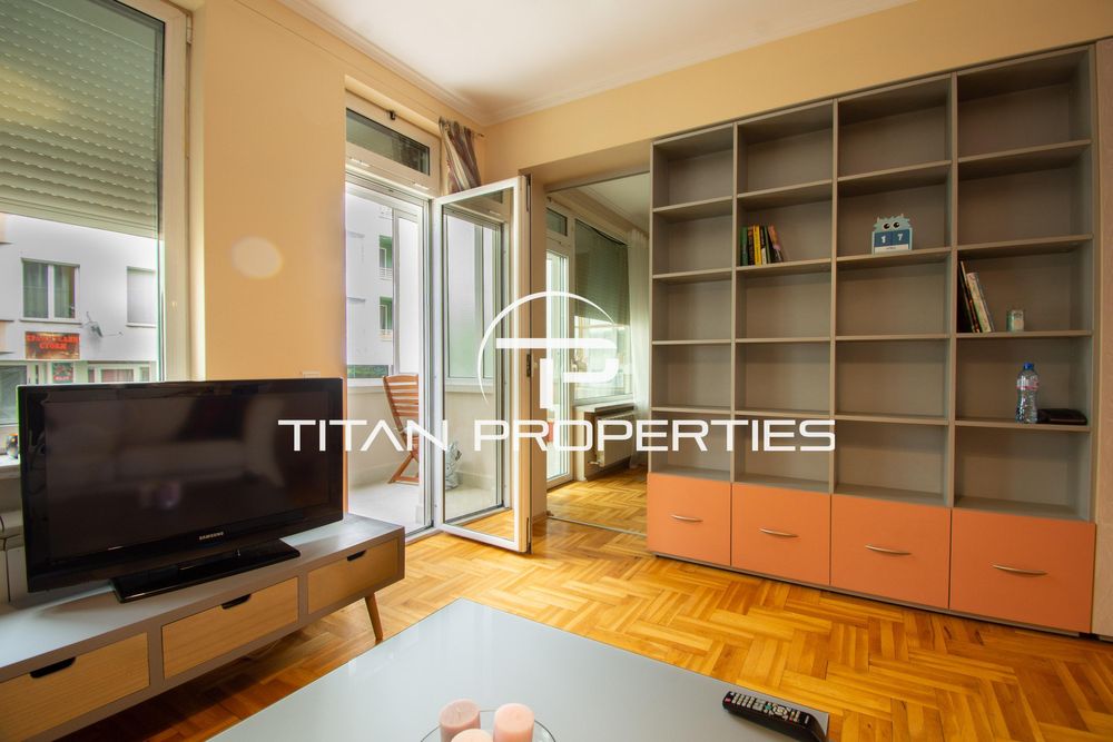 Дава се под наем Двустаен апартамент в София, Лозенец - 66 кв.м за 725 € - Снимка #3