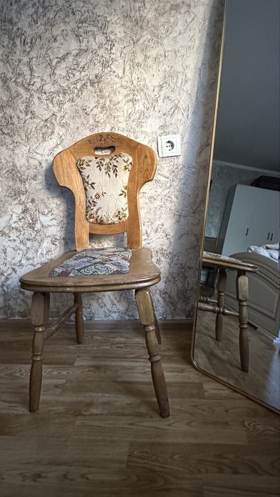 Винтажное кресло стул; стол икея