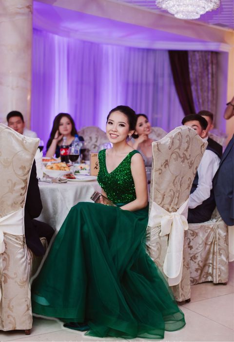 Изумрудное платье