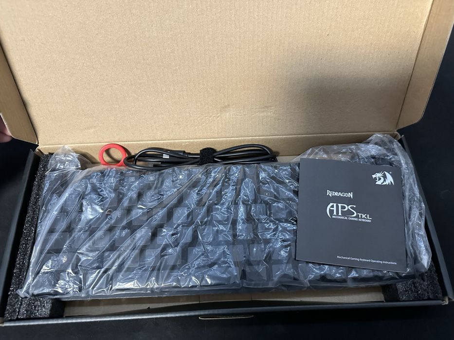 Redragon k607 RGB нископрофилна механична клавиатура