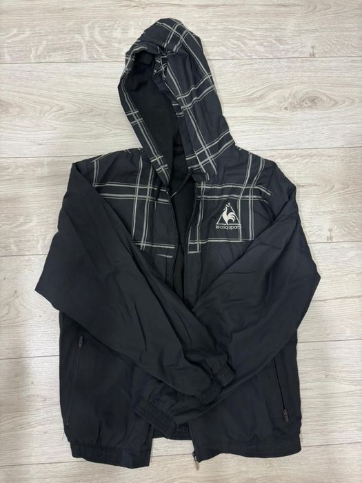 Верхняя одежда куртки брендовые xs s