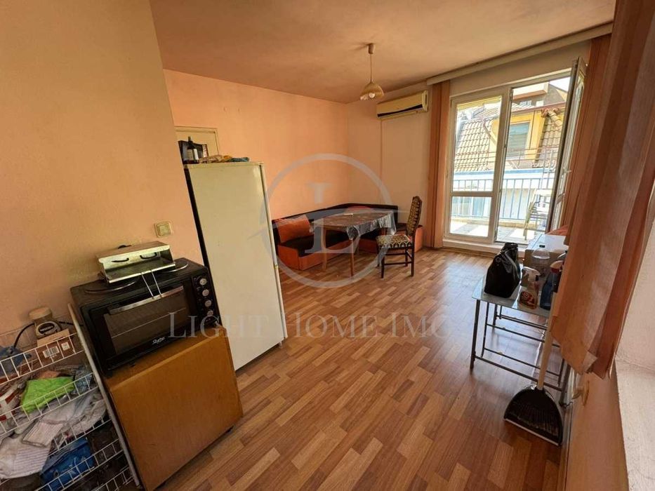 Продава се Тристаен апартамент в Пловдив, Кършияка - 100 кв.м за 2050 €/кв.м - Снимка #1