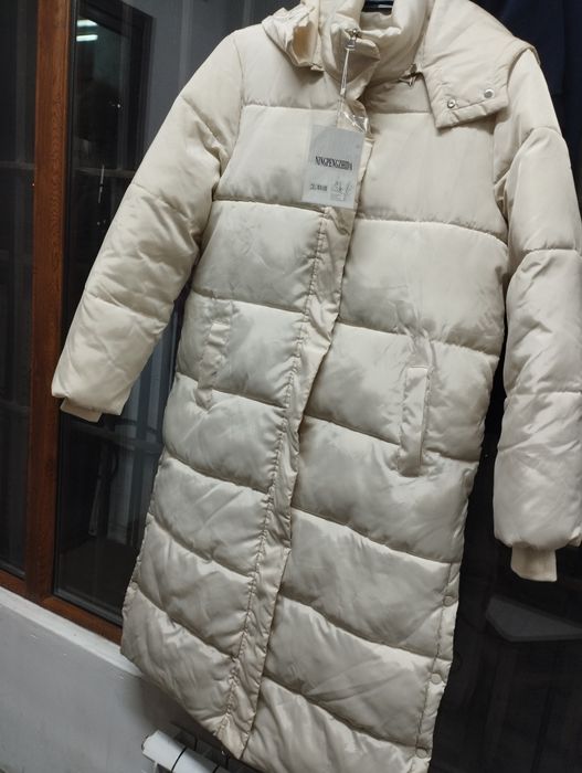 Пуховик женский бежевый