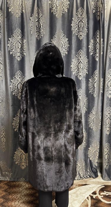 Продам норковую шубу