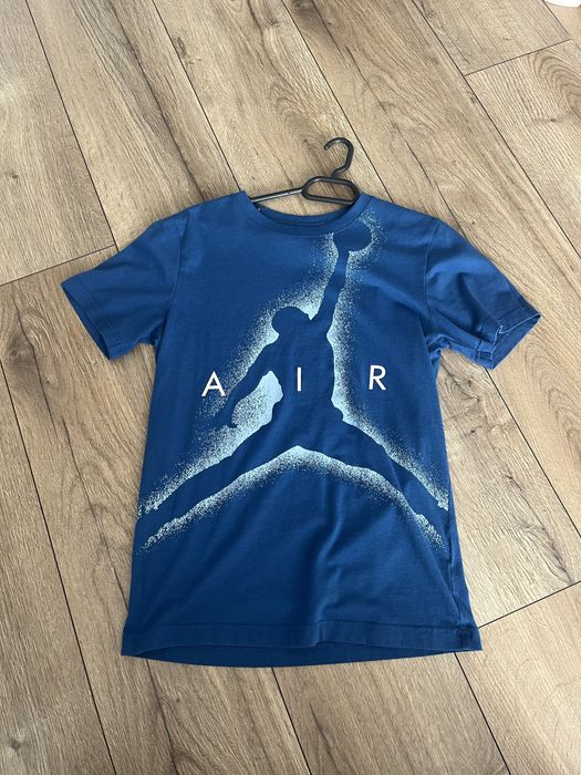 Тениски Nike й Jordan