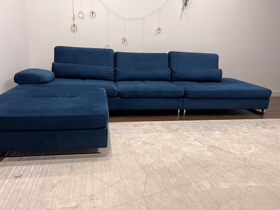 Продается большой диван. 3,5-4,5 метра