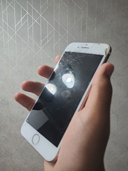 Продам Iphone 7 32гб