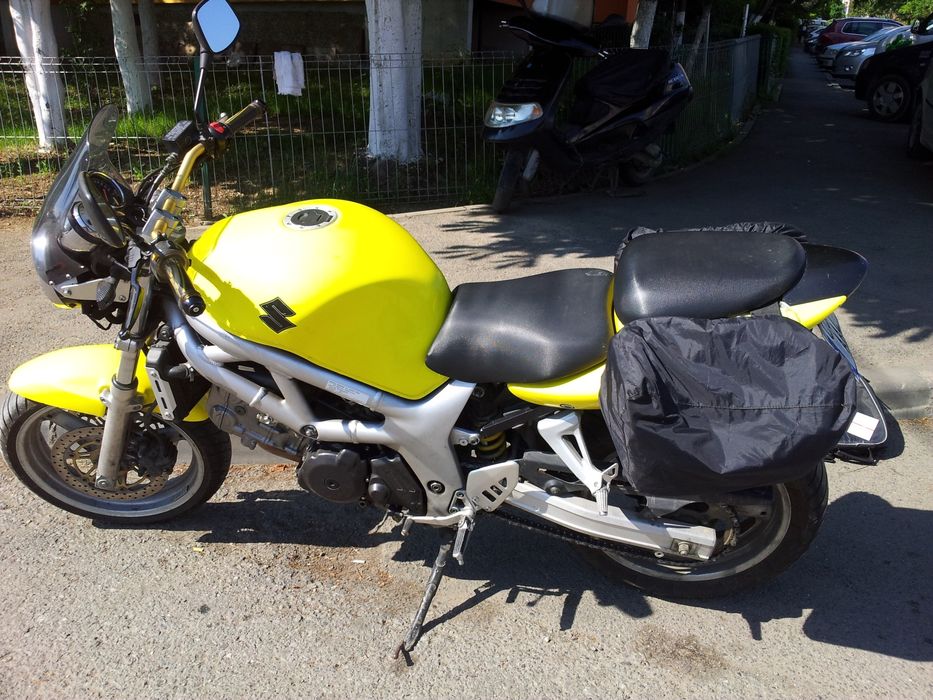 Motocicleta motociclu Suzuki SV650 naked inmatriculata