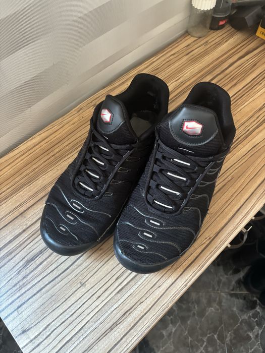 Обувки на Nike tn