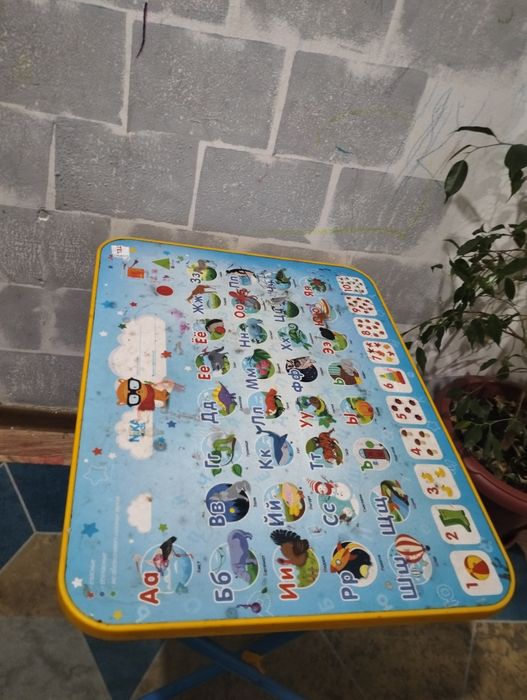 Детский стол продам