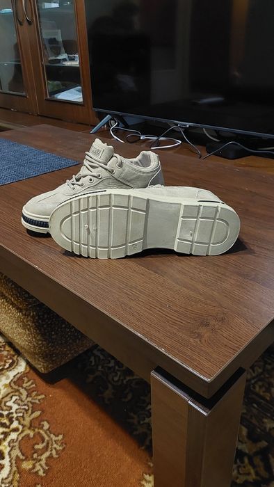 Чисто нови Обувки