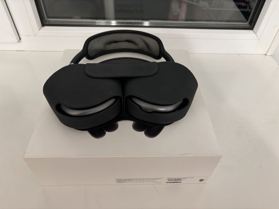 Наушники Apple AirPods Max Space Gray Black