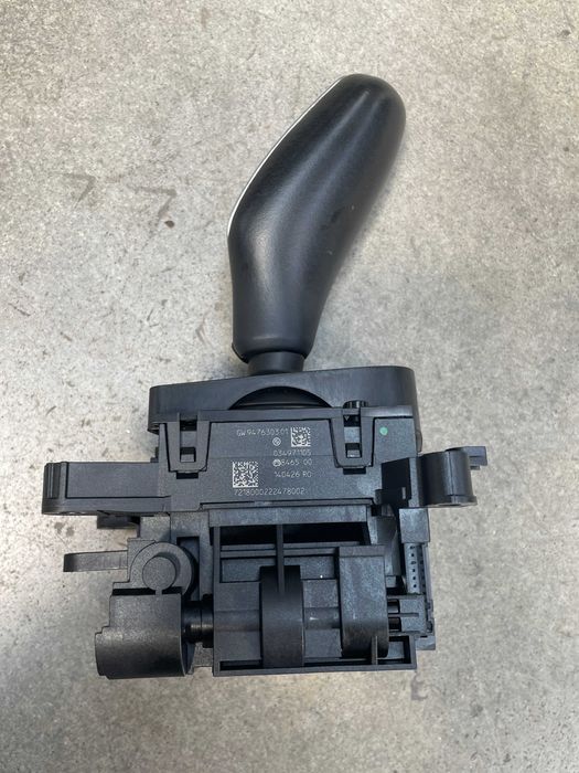 schimbator joystick Bmw seria 5 G30/G31, 6 G32 cod 9476303