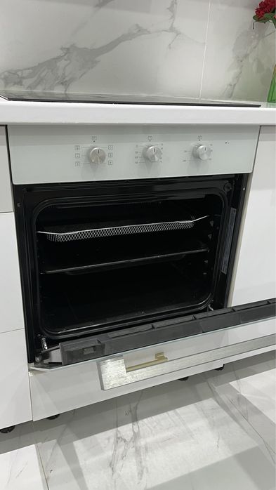 Духовка шкаф Midea