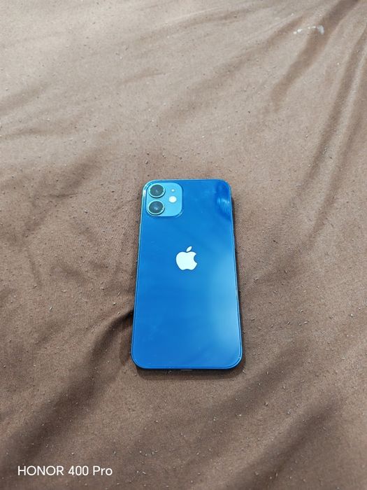 Продам Айфон 12 мини