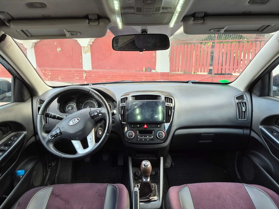 Kia Ceed 1.6 16v 2011 benzină + gaz