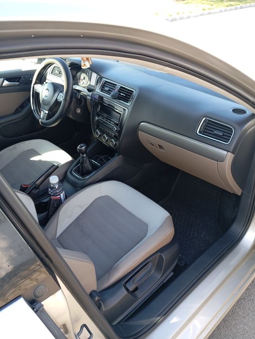 Volkswagen Jetta 2.0 TDI 2013
