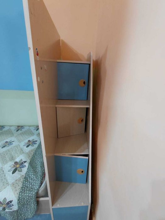 Двухьярусная кровать
