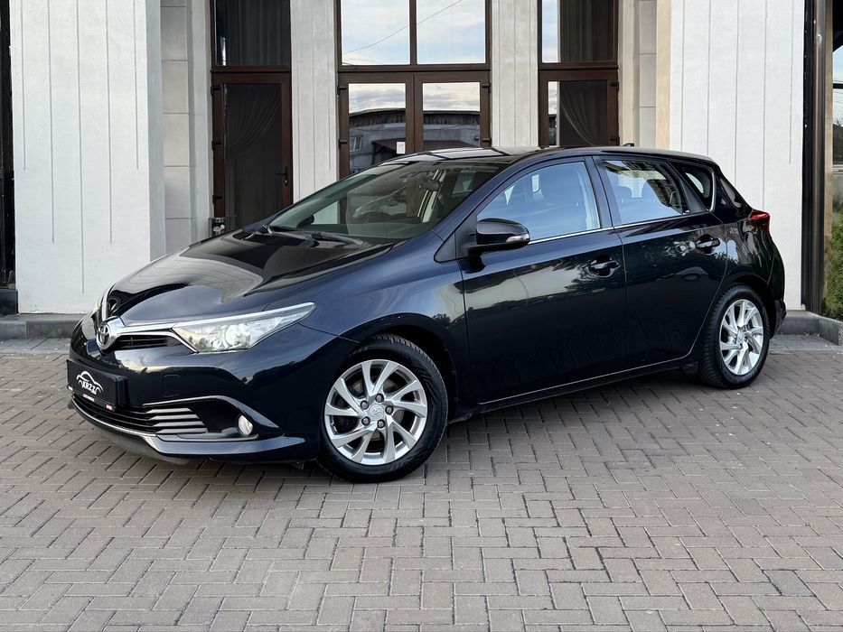 Toyoya Auris 1.6 D-4D Executive 2016 Facelift  Accept variante