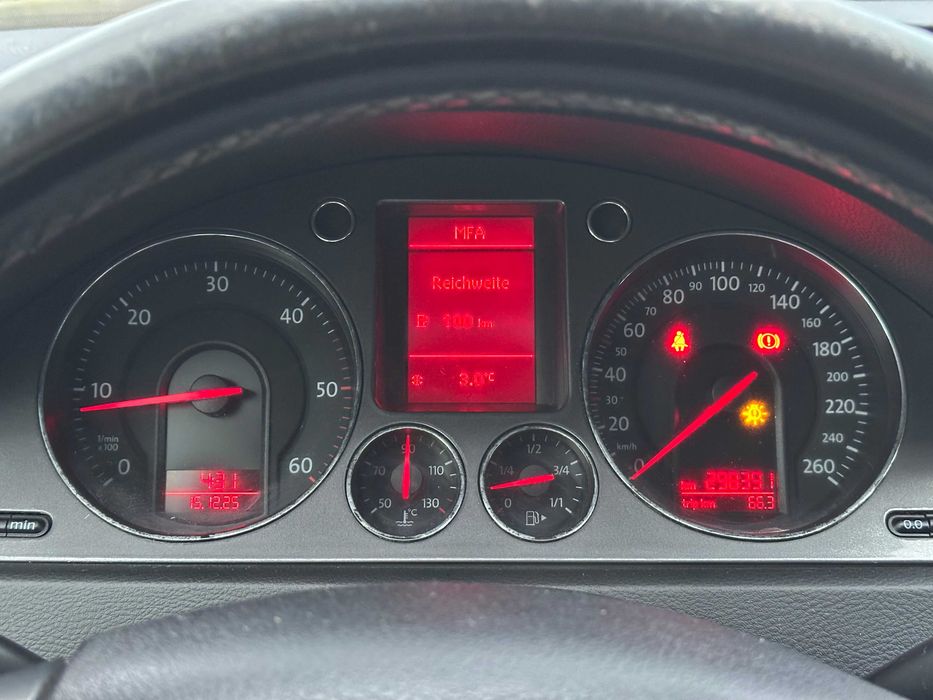 Volkswagen Passat ,2.0 diesel, Pret: 2990 Euro