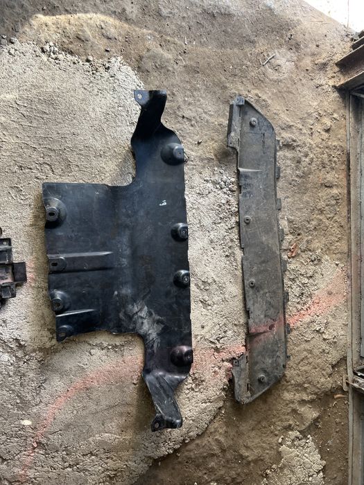 Кори под двигател Porsche cayenne 2008