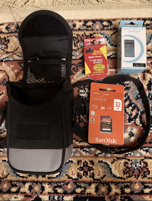 Видеокамера Pentax 90-x.