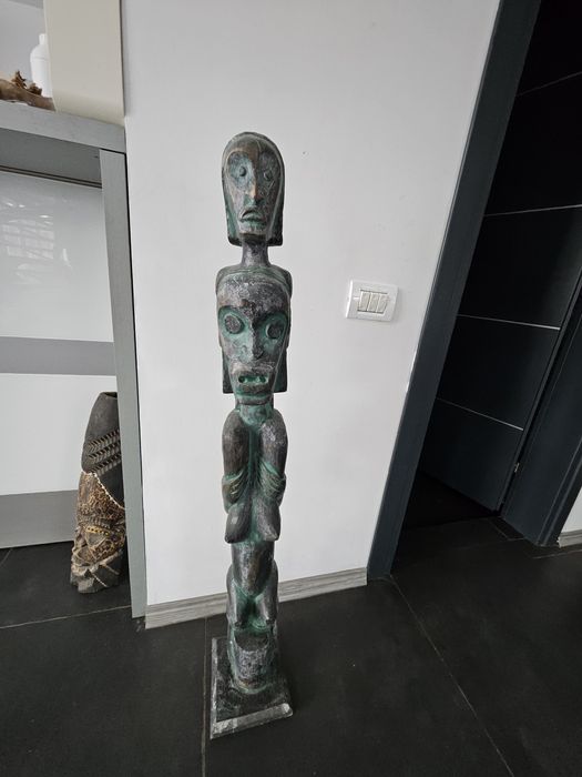 Diverse măști lemn africane vechi, prețuri supuse ofertelor celor inte