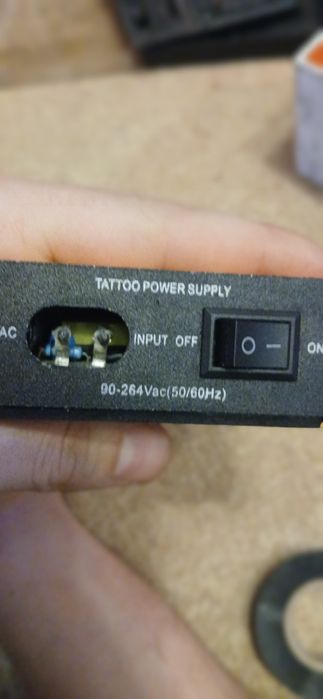 Vand accesori pentru Tatuat