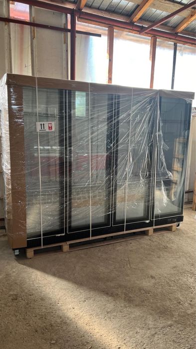 Vitrina frigorifica cu 4 usi pt lactate/racoritoare/prajituri