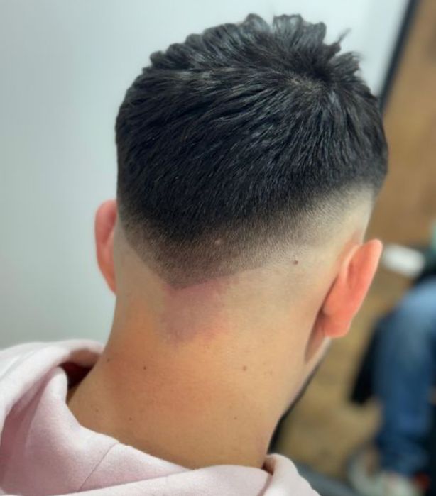 Frizer in Deva ! Sunt pasionat de frizerie si vrreau sa evoluez