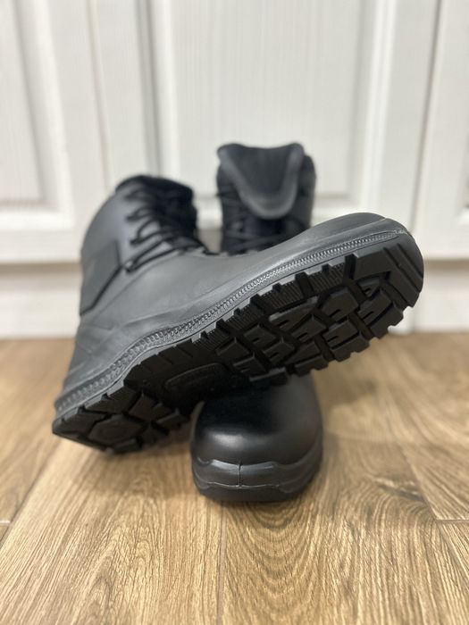 Кубинки от естествена кожа 44 номер нови.  Планински обувки.