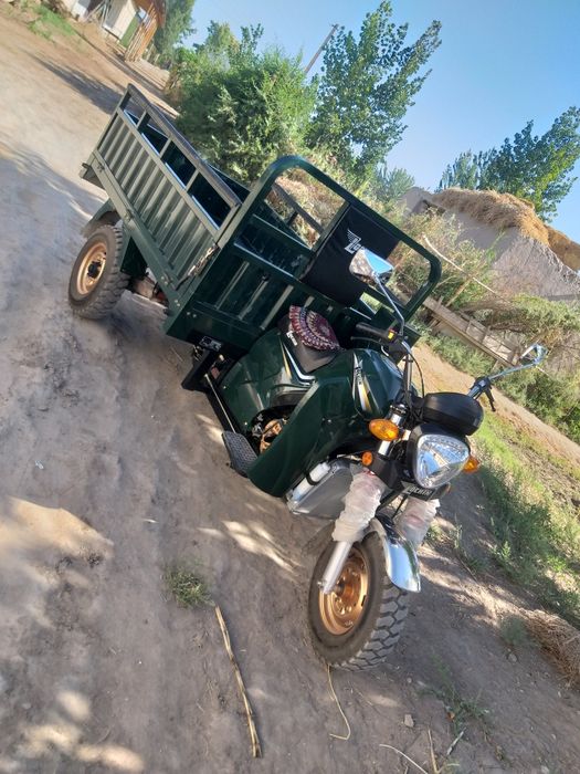 Lochin moto sotiladi 2022 yil