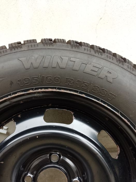Jante oțel + anvelope iarnă 195/60/R15