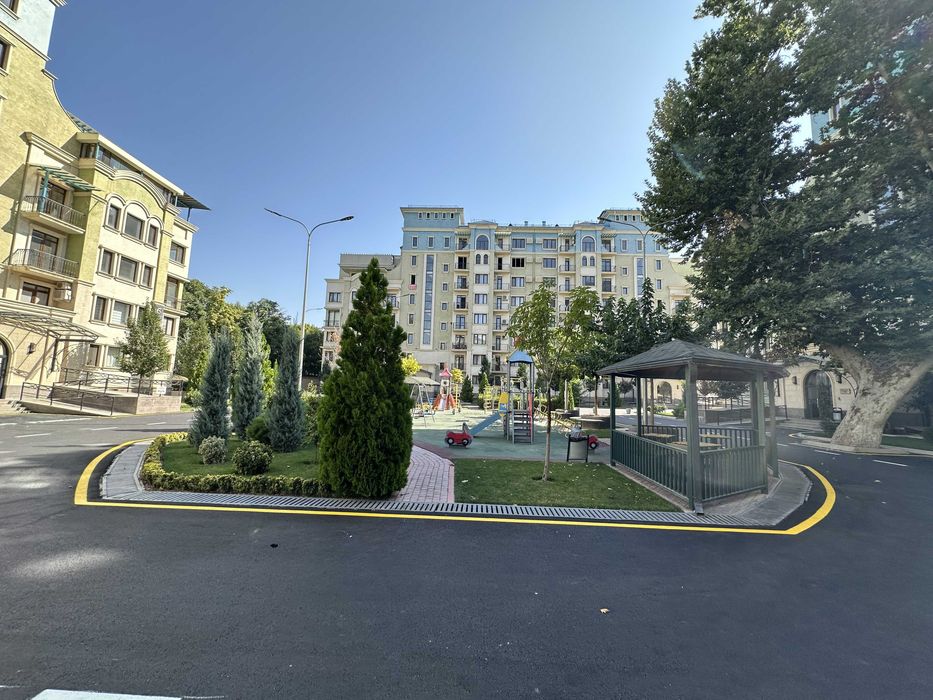 Своя ЖК Yangi Darhon на Новомосковской 2х ярусная квартира.